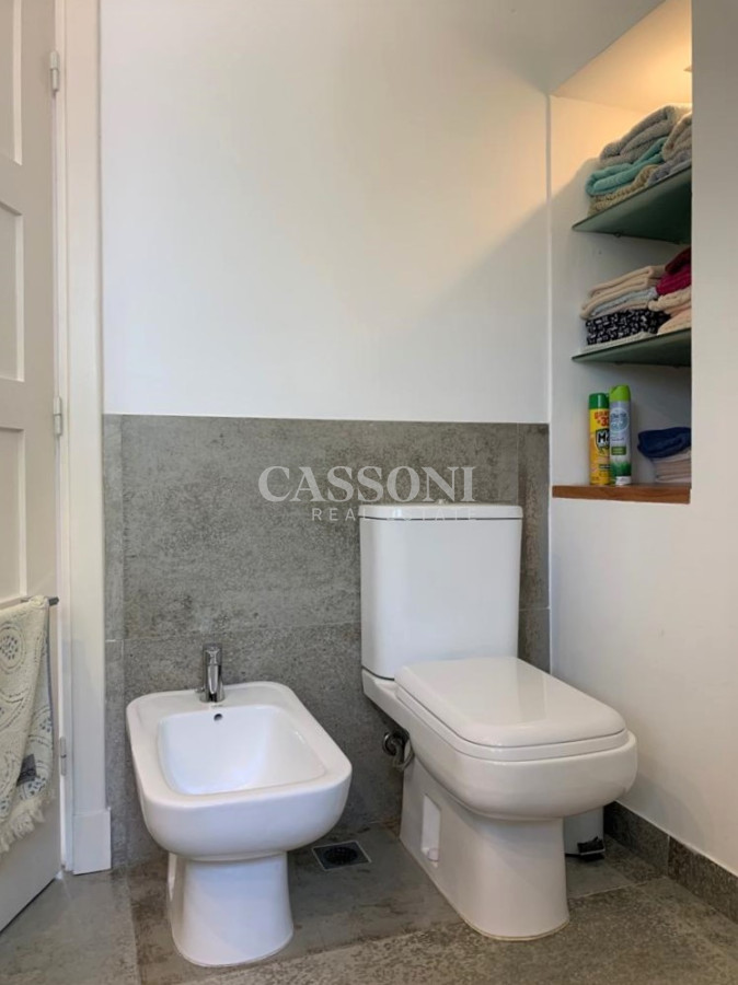 Casa ID.3833 - Casa en la Península de Punta del Este en Venta - Seis Dormitorios y Piscina 
