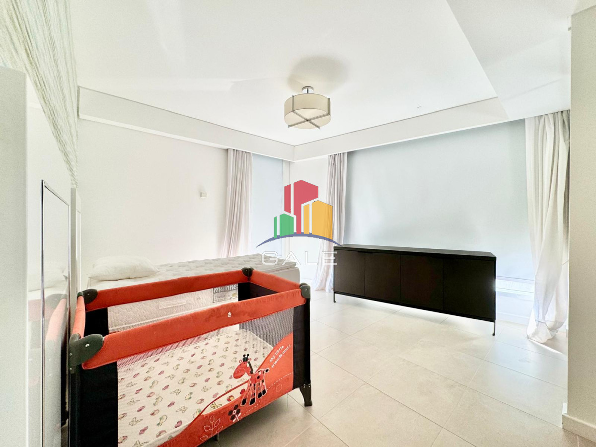 Apartamento ID.2496 - OPORTUNIDAD EN LE PARC PUNTA DEL ESTE DE TRES DORMITORIOS Y DEPENDENCIA DE SERVICIO EN VENTA