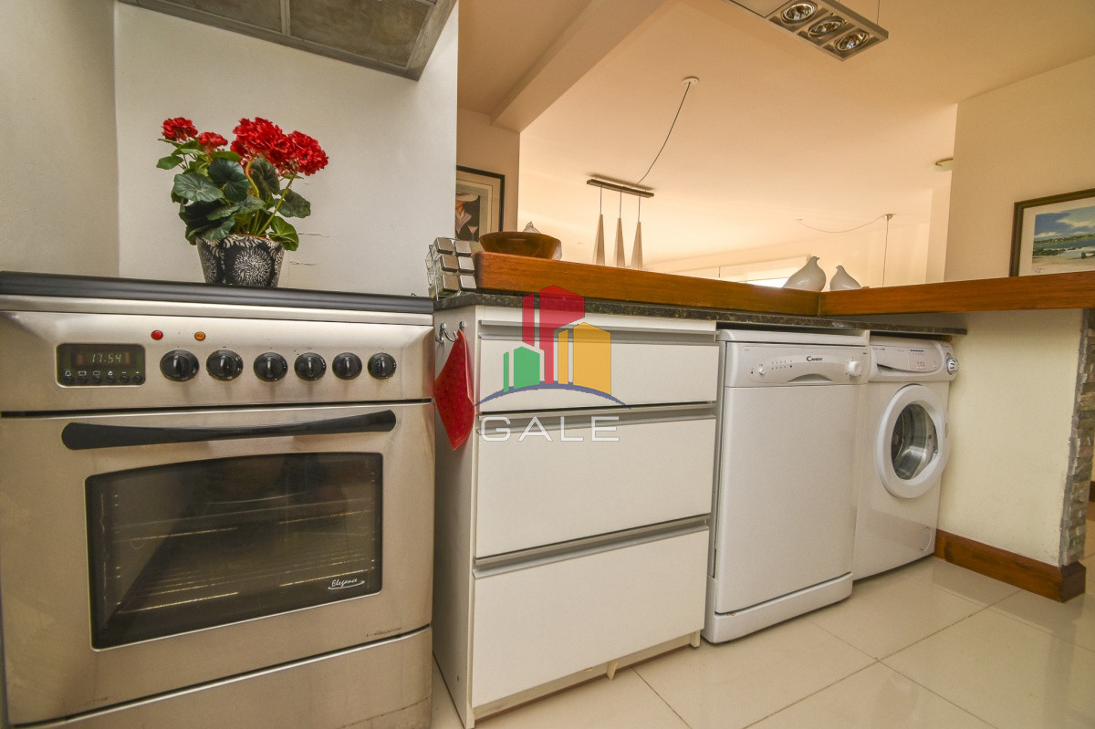 Apartamento ID.455 - Excelente Apartamento de Tres Dormitorios frente al Mar - Punta del Este