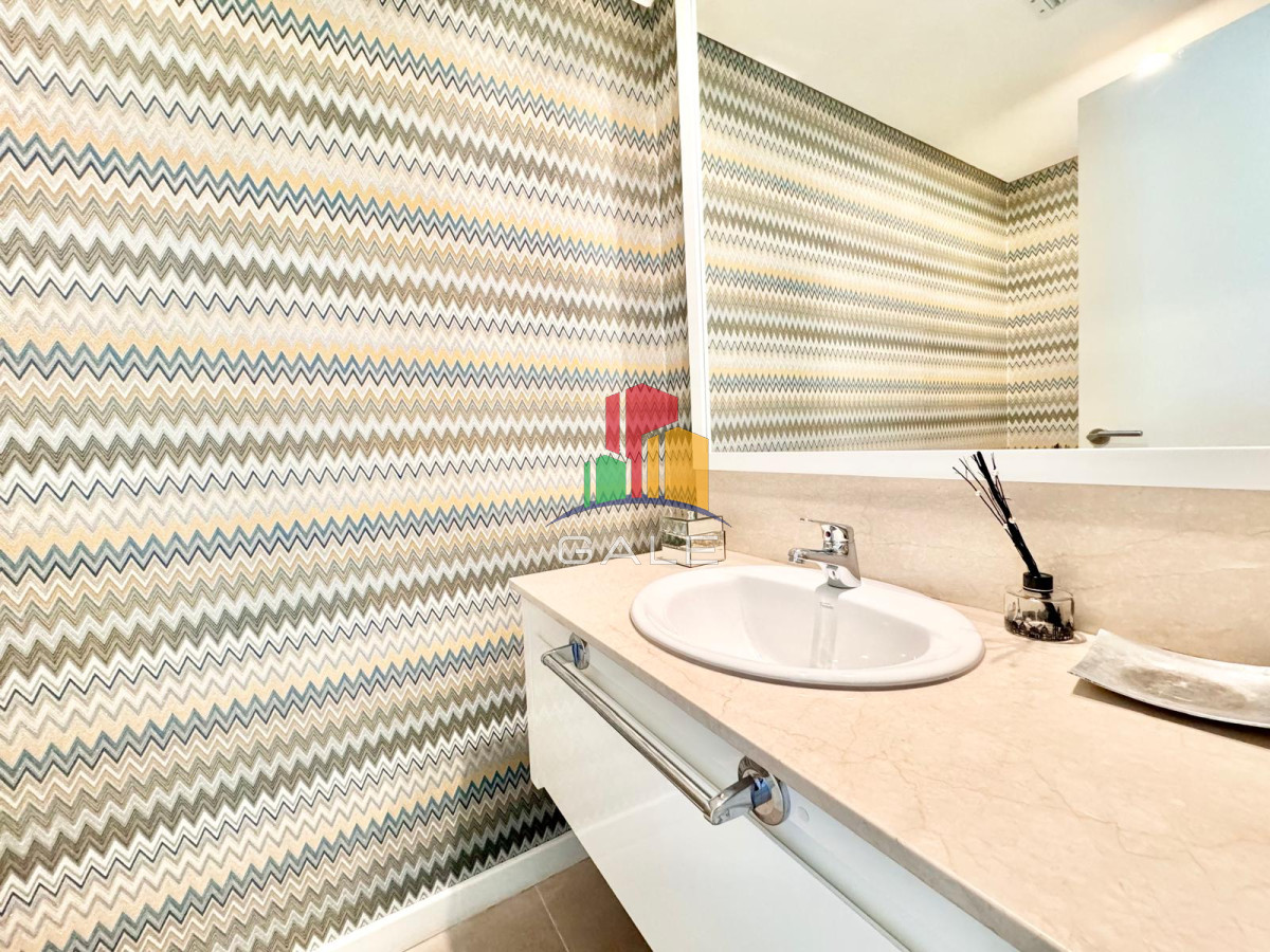 Apartamento ID.2496 - OPORTUNIDAD EN LE PARC PUNTA DEL ESTE DE TRES DORMITORIOS Y DEPENDENCIA DE SERVICIO EN VENTA