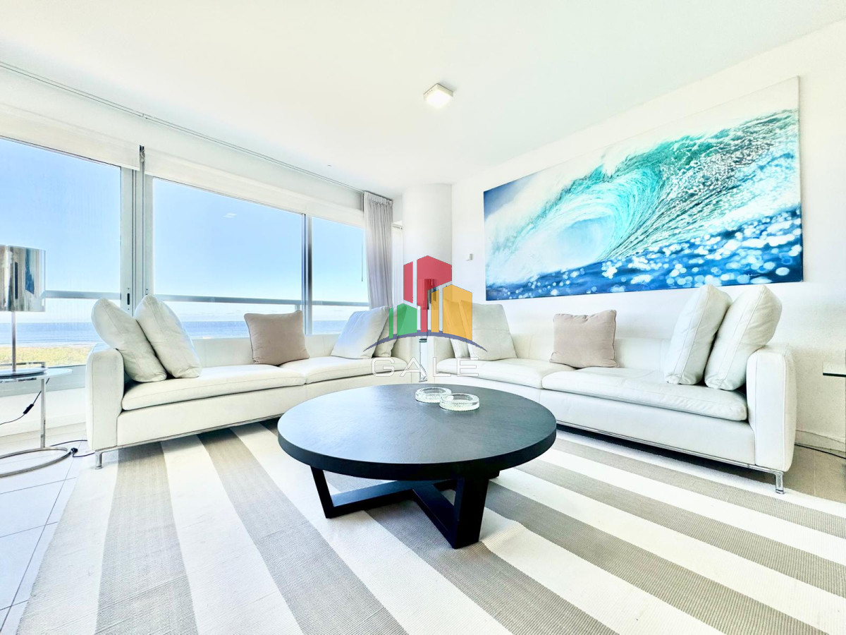 Apartamento ID.2496 - OPORTUNIDAD EN LE PARC PUNTA DEL ESTE DE TRES DORMITORIOS Y DEPENDENCIA DE SERVICIO EN VENTA