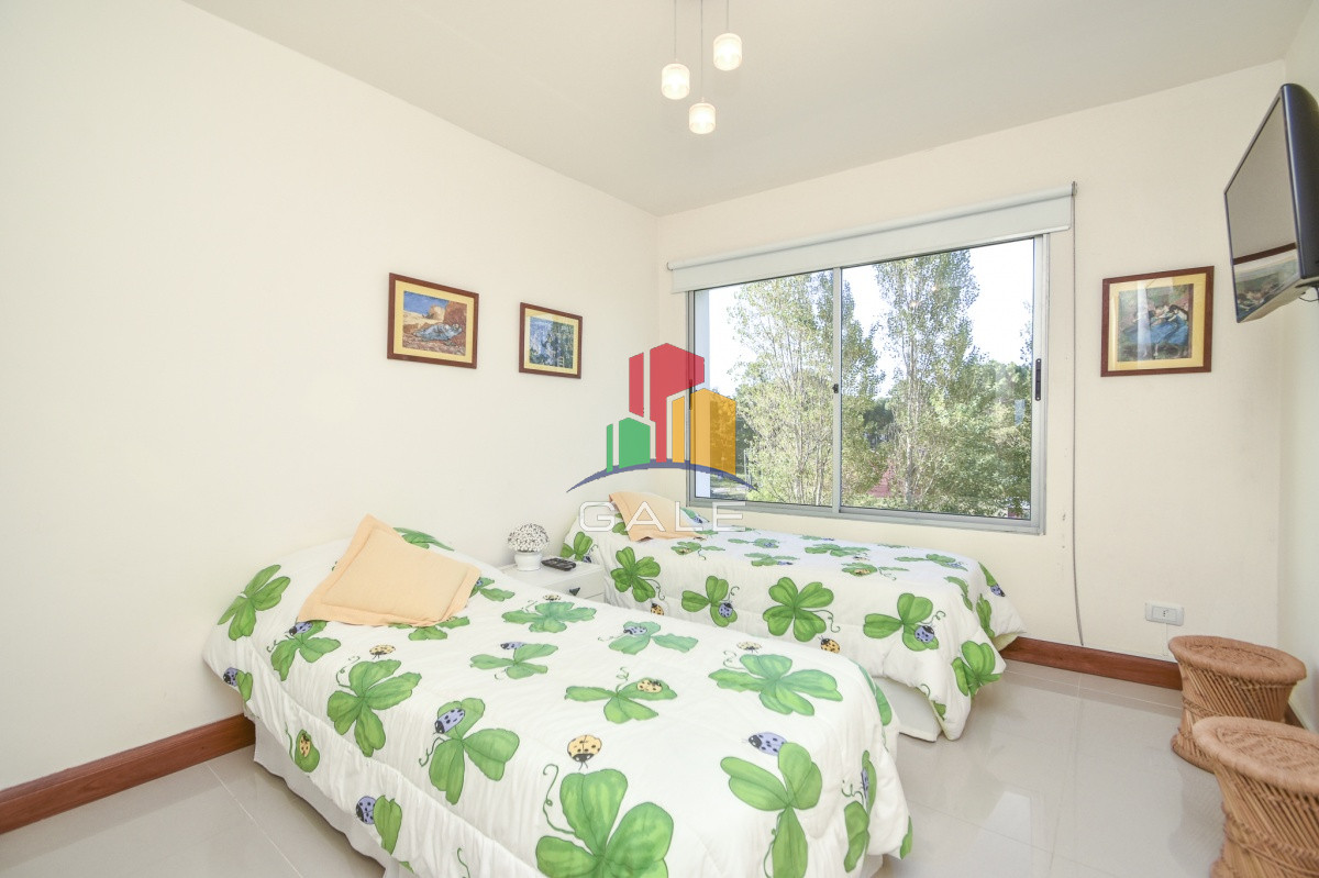 Apartamento ID.455 - Excelente Apartamento de Tres Dormitorios frente al Mar - Punta del Este