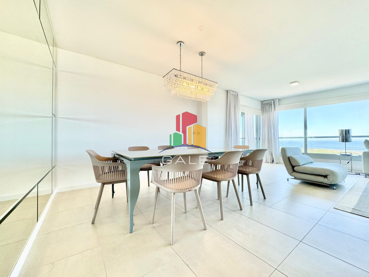 Apartamento ID.2496 - OPORTUNIDAD EN LE PARC PUNTA DEL ESTE DE TRES DORMITORIOS Y DEPENDENCIA DE SERVICIO EN VENTA