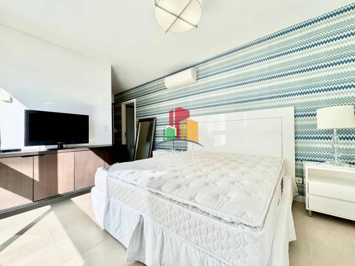Apartamento ID.2496 - OPORTUNIDAD EN LE PARC PUNTA DEL ESTE DE TRES DORMITORIOS Y DEPENDENCIA DE SERVICIO EN VENTA