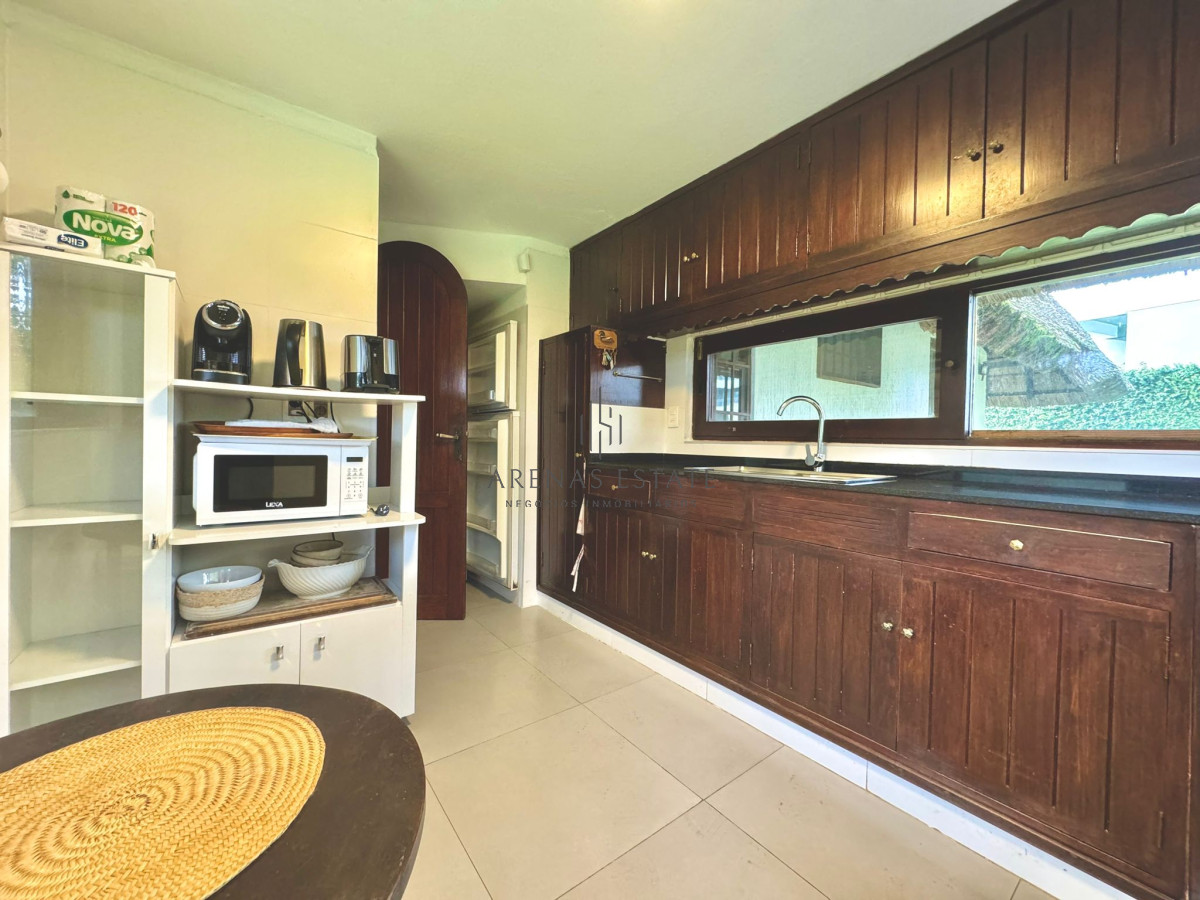 Casa ID.2465 - Casa en Venta en San Rafael Cuatro Dormitorios