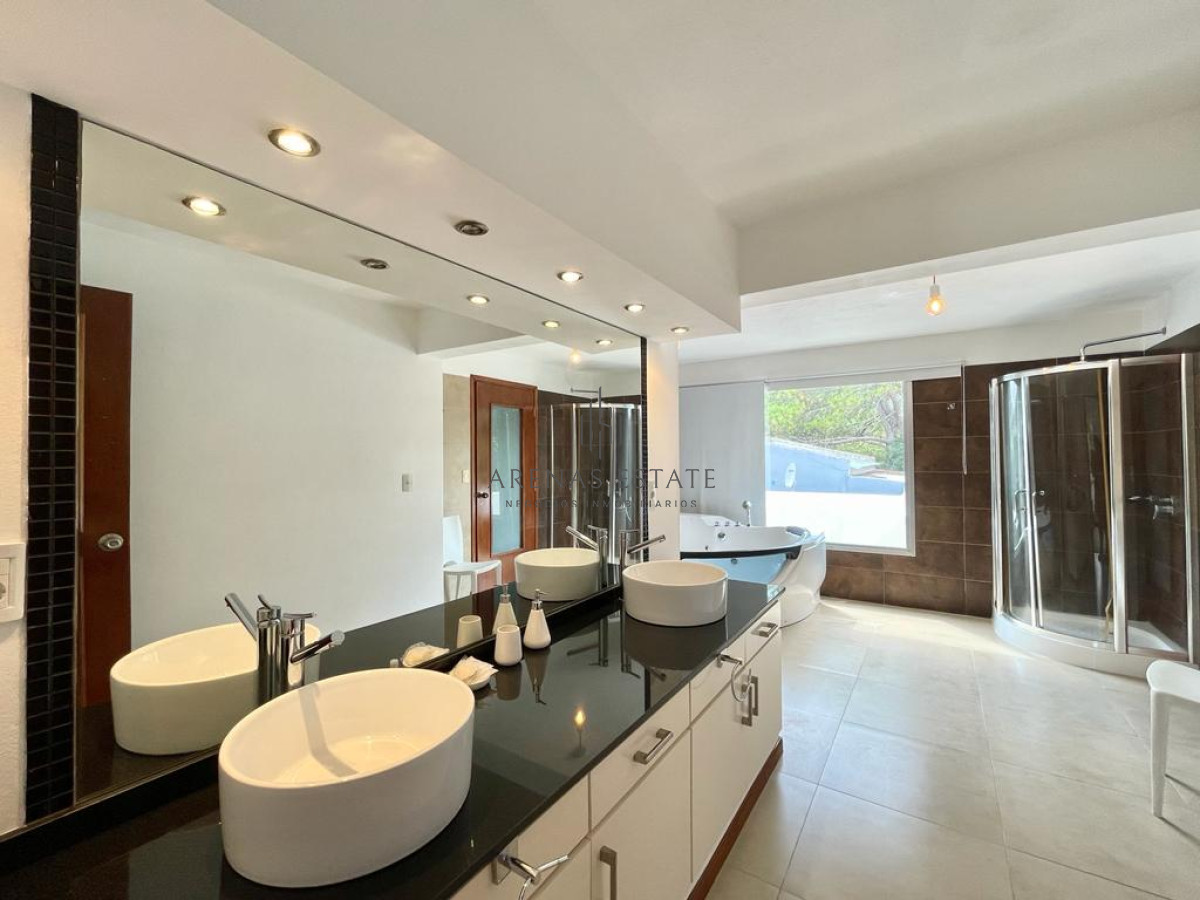 Casa ID.2466 - Casa a estrenar en venta en Rincón del Indio 