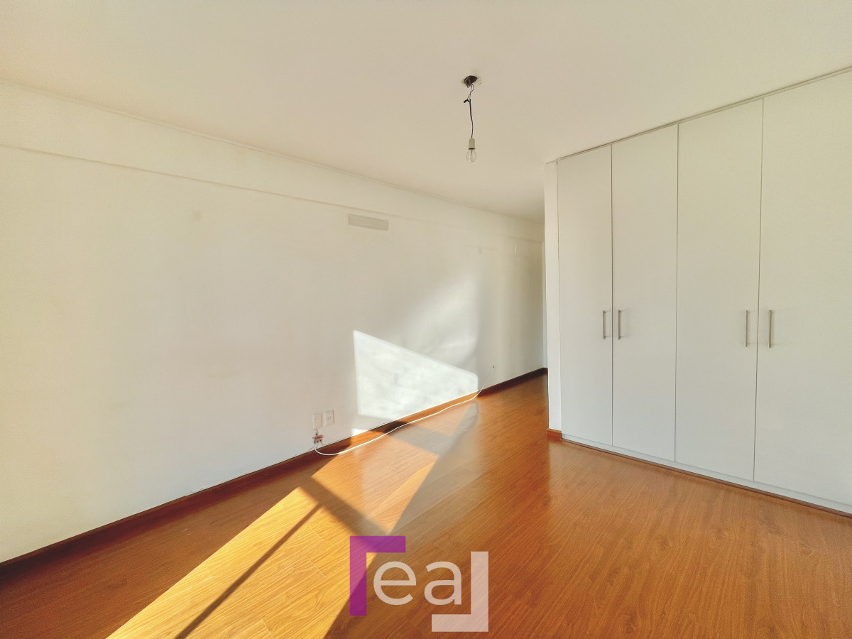 Apartamento ID.117 - Excelente Apartamento de 3 dormitorios en Venta Pocitos