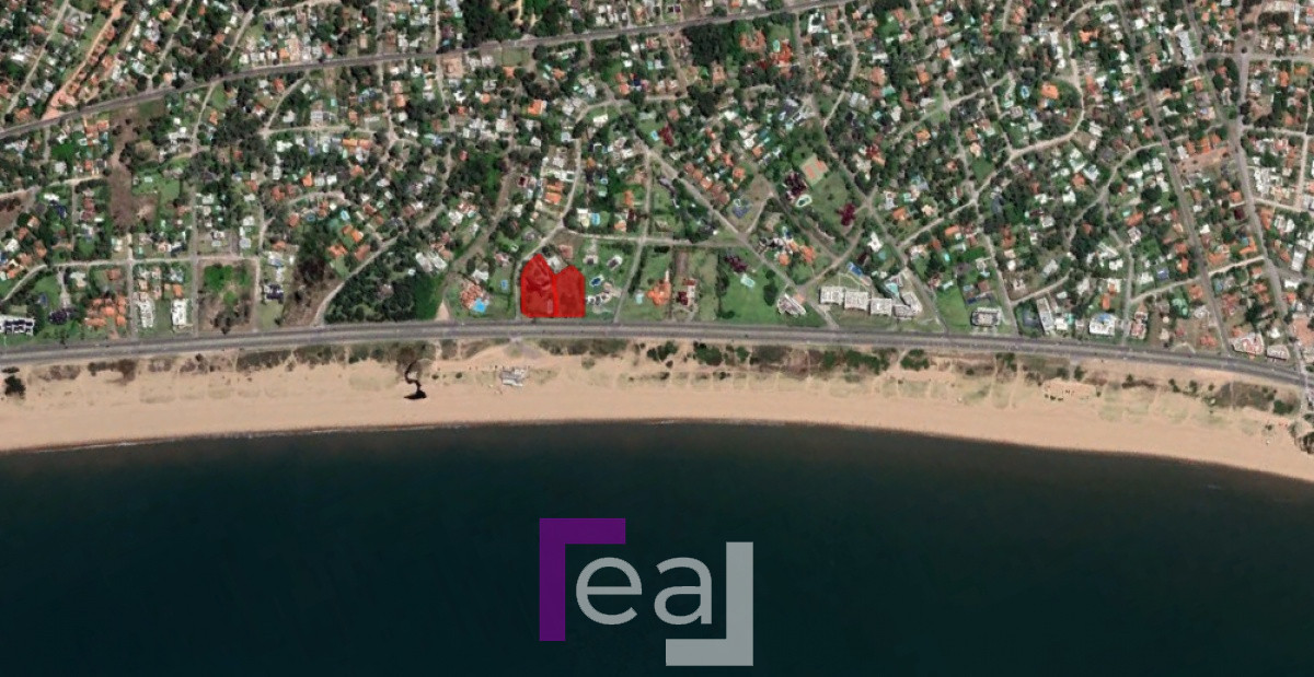Terreno ID.263 - Lote de 7000m2 frente al mar en venta, Punta Este.