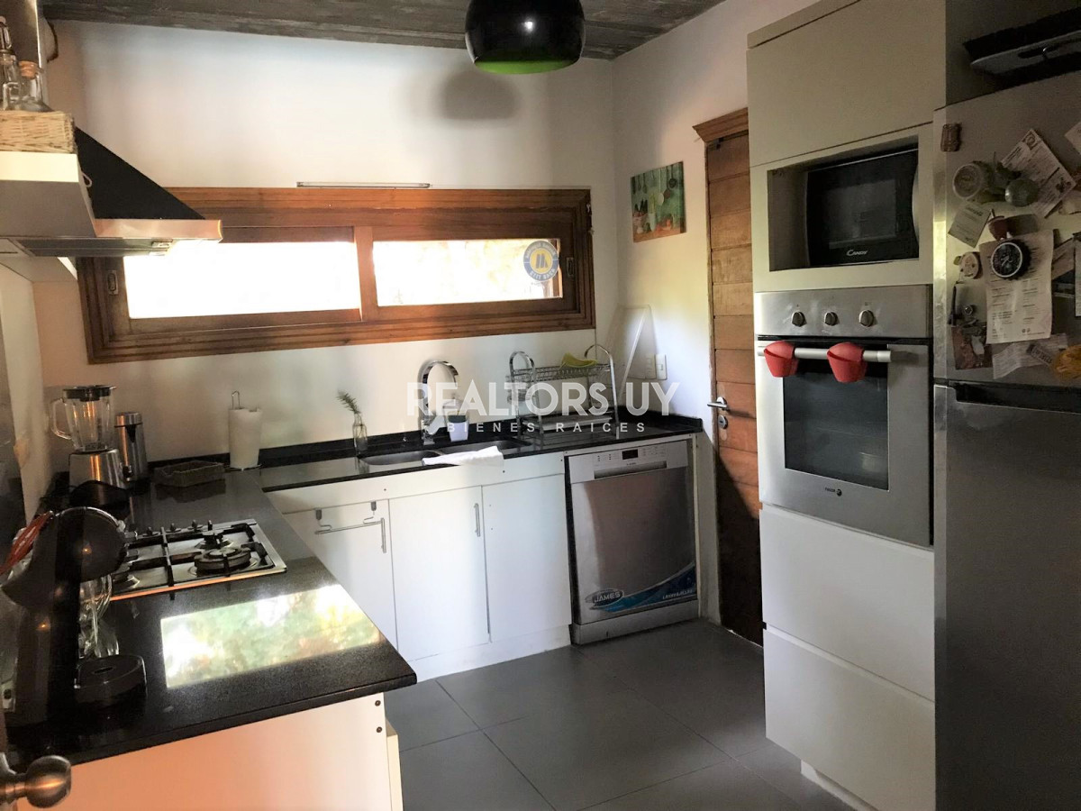 Casa ID.136 - Casa en Alquiler Jardines de Córdoba, Punta del Este