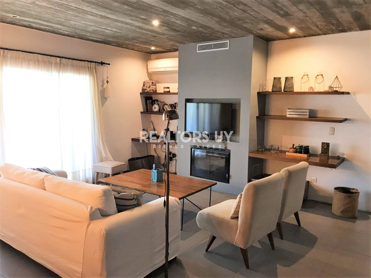 Casa ID.136 - Casa en Alquiler Jardines de Córdoba, Punta del Este