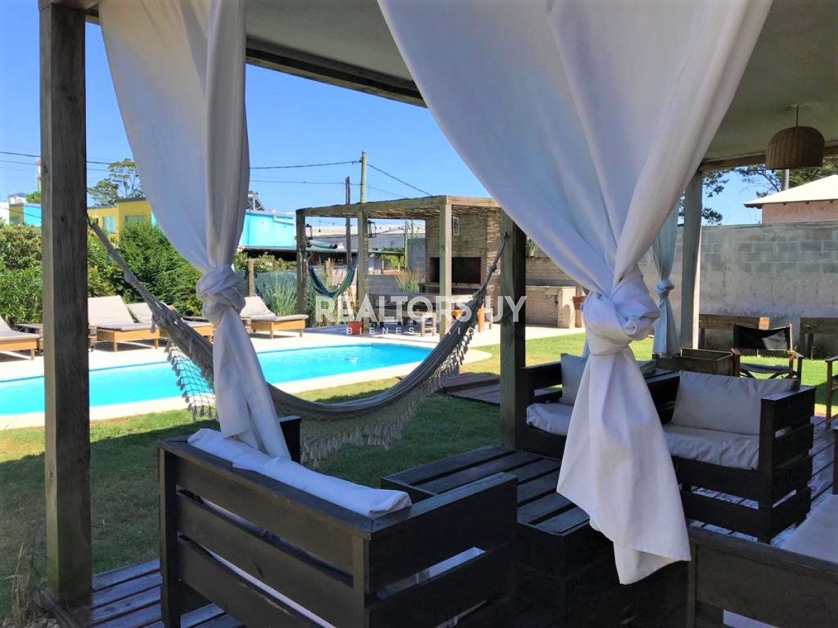 Casa ID.136 - Casa en Alquiler Jardines de Córdoba, Punta del Este