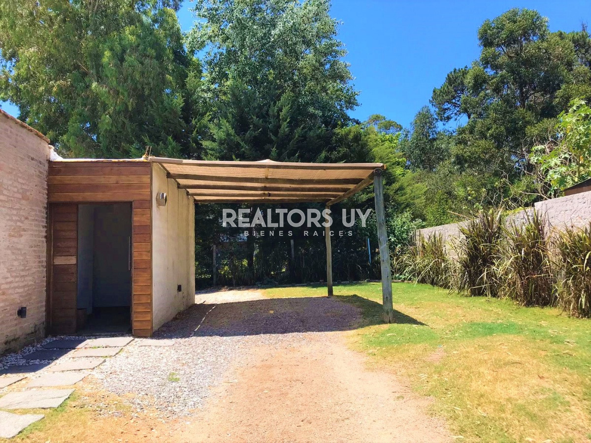 Casa ID.136 - Casa en Alquiler Jardines de Córdoba, Punta del Este