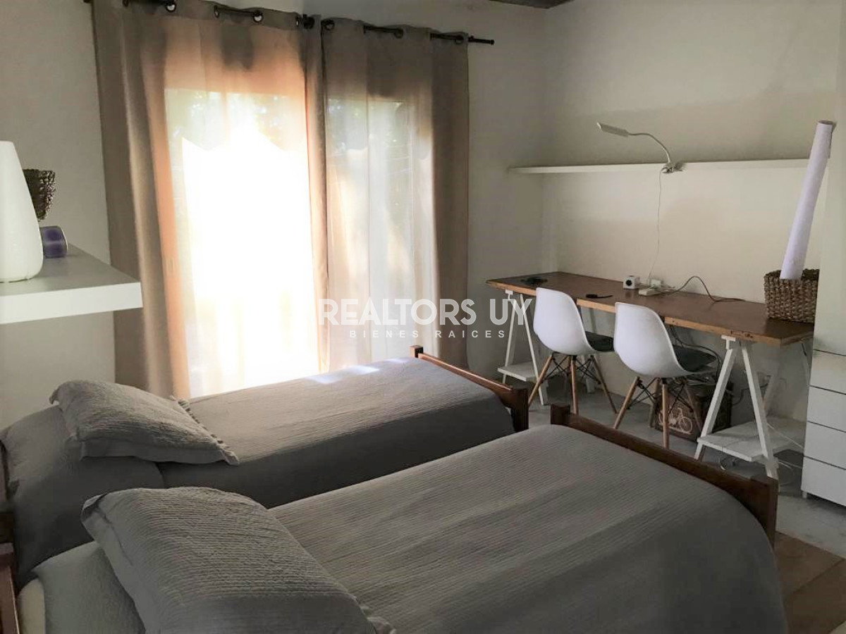 Casa ID.136 - Casa en Alquiler Jardines de Córdoba, Punta del Este