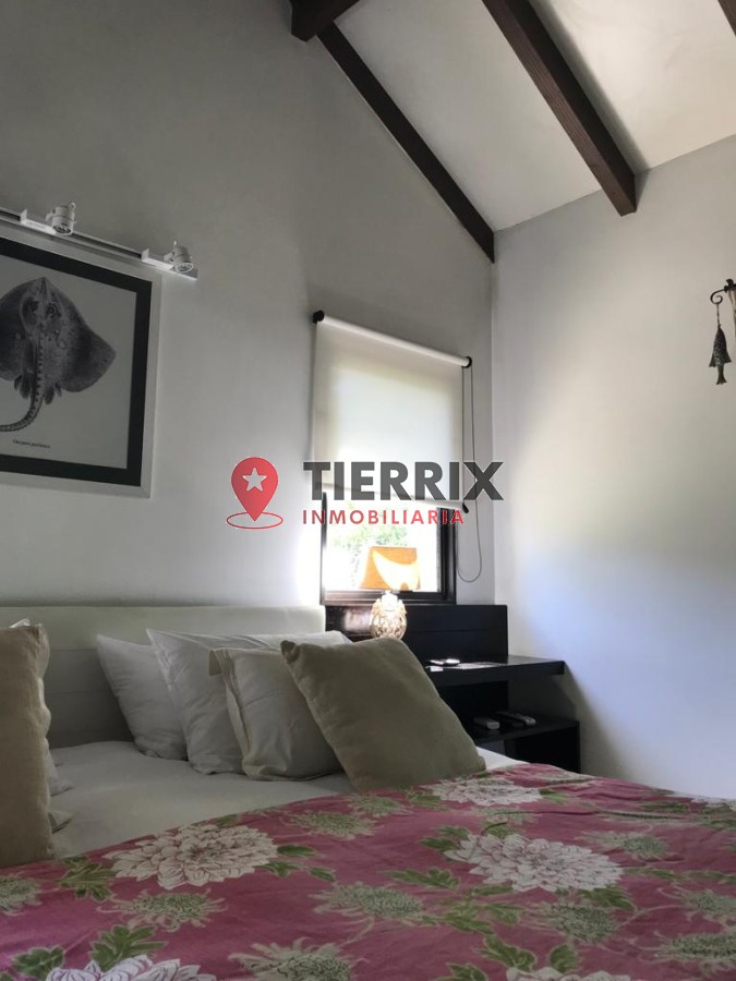 Casa ID.120 - Excelente Casa de 4 dormitorios a 2 Cuadras del Mar! En venta en Pinares