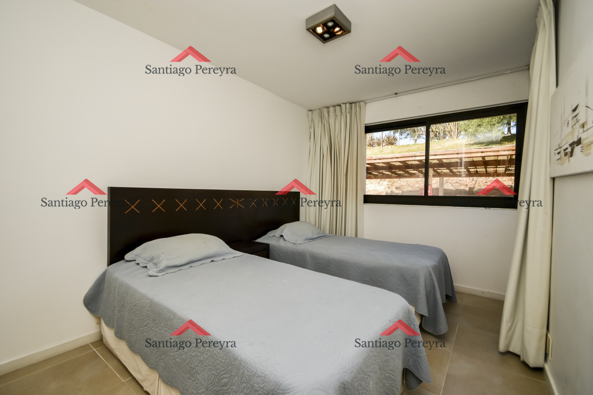 Apartamento ID.12763 - Venta y alquiler temporario de Apartamento esquinero en Complejo Quartier Punta Ballena