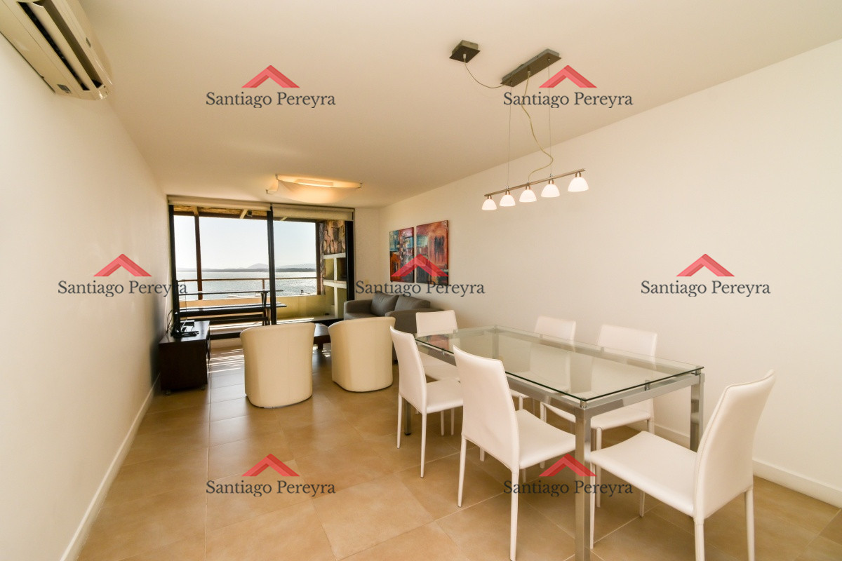 Apartamento ID.12763 - Venta y alquiler temporario de Apartamento esquinero en Complejo Quartier Punta Ballena