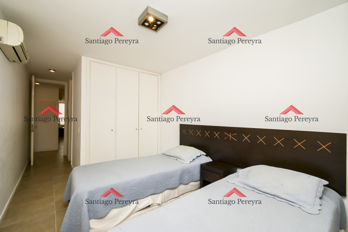 Apartamento ID.12763 - Venta y alquiler temporario de Apartamento esquinero en Complejo Quartier Punta Ballena