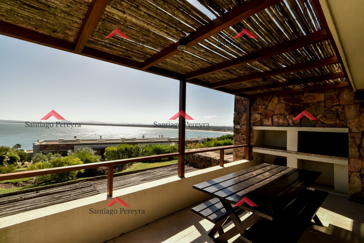 Apartamento ID.12763 - Venta y alquiler temporario de Apartamento esquinero en Complejo Quartier Punta Ballena