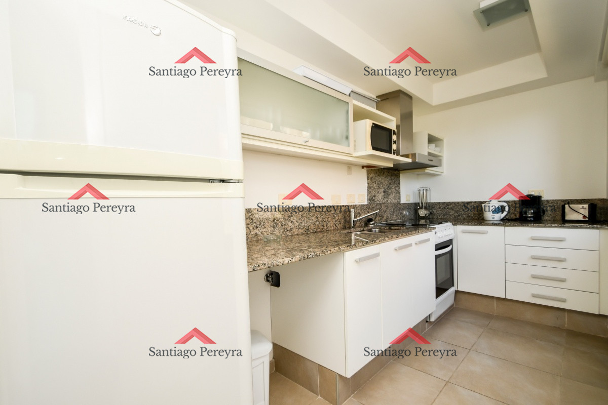 Apartamento ID.12763 - Venta y alquiler temporario de Apartamento esquinero en Complejo Quartier Punta Ballena