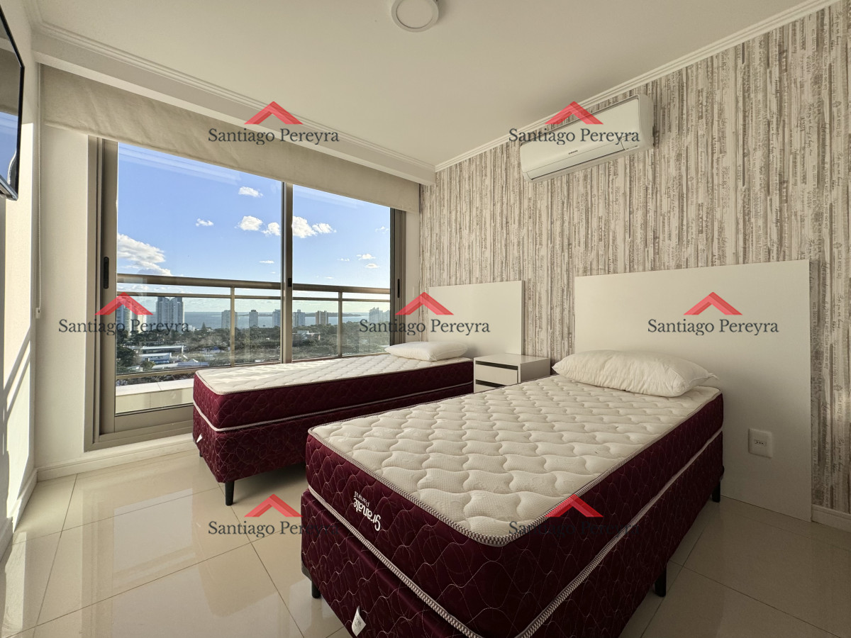 Apartamento ID.6815 - Excelente Apartamento de Dos Dormitorios con Vista al Mar - Punta del Este