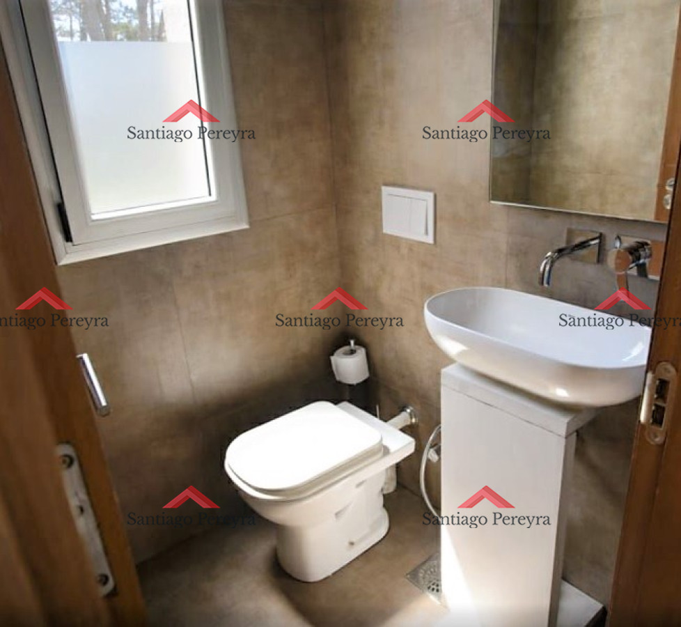 Casa ID.6465 - Excelente propiedad en Barrio Privado - Cinco Dormitorios a metros del Mar