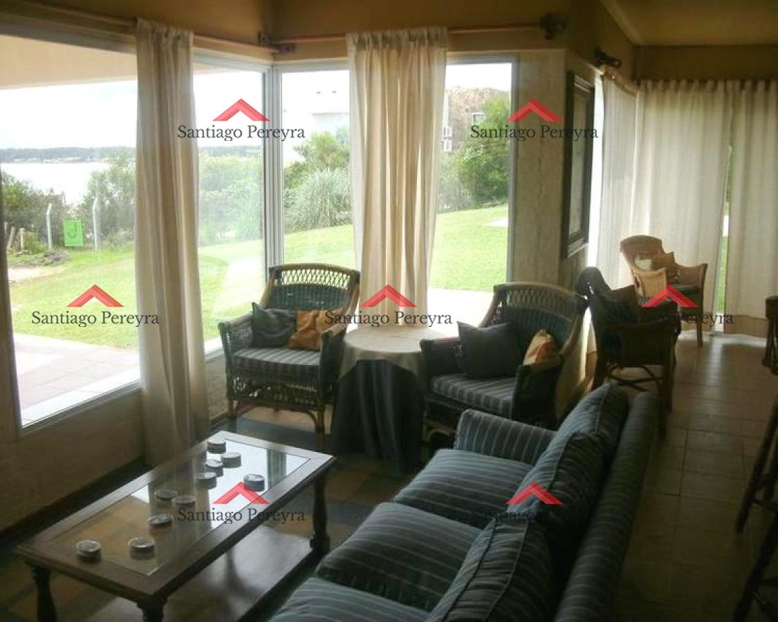 Casa ID.8497 - Punta Ballena Casa en Venta Cuatro Dormitorios