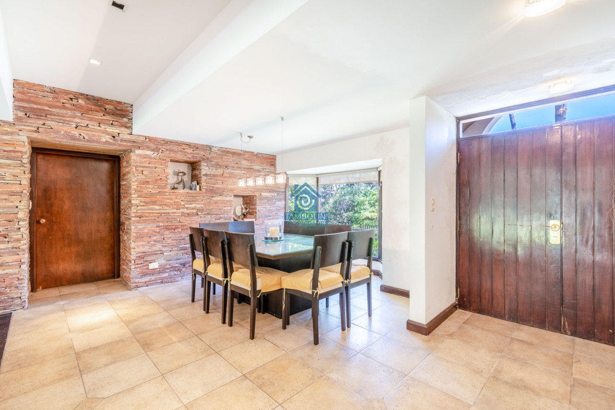 Casa ID.295 - Buena casa en San Rafael de Cuatro Dormitorios con Pisicina