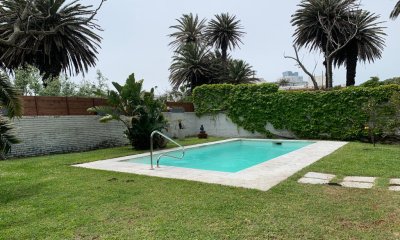 Venta de Casa en la Península de Punta del Este 6 Dormitorios, Piscina y + C883