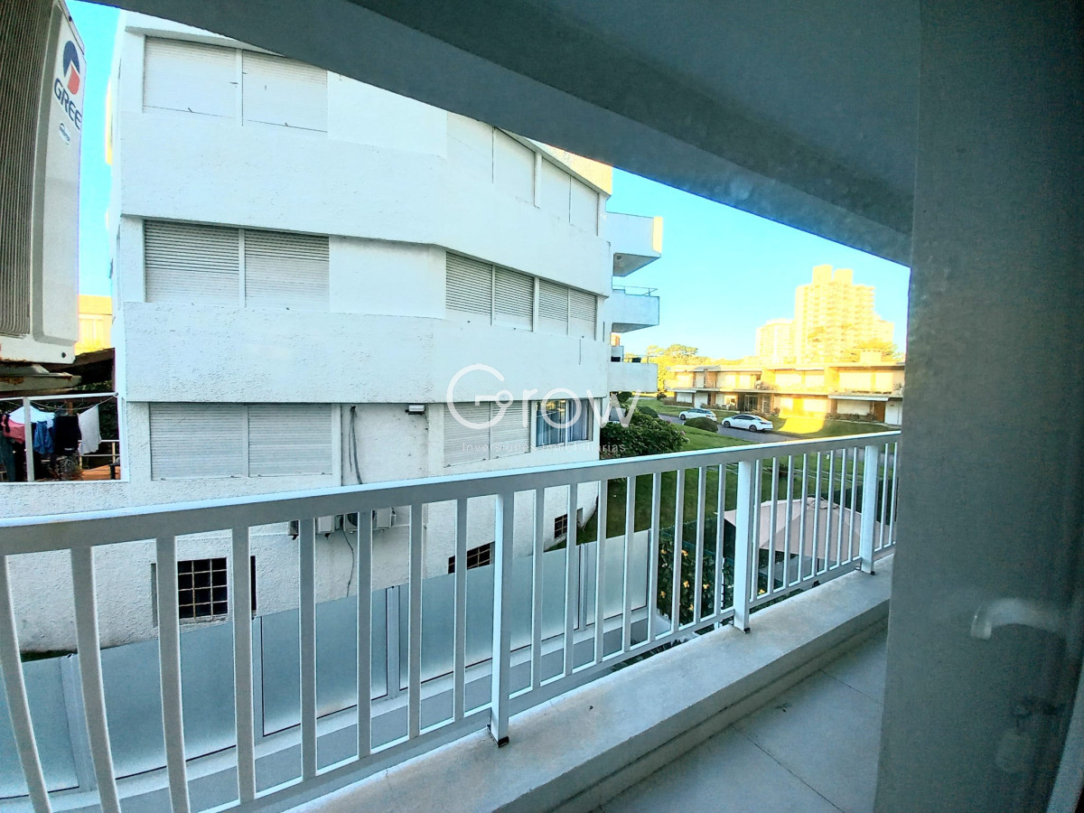 Apartamento ID.822 - Apartamento Frente al Mar en Venta Dos Dormitorios