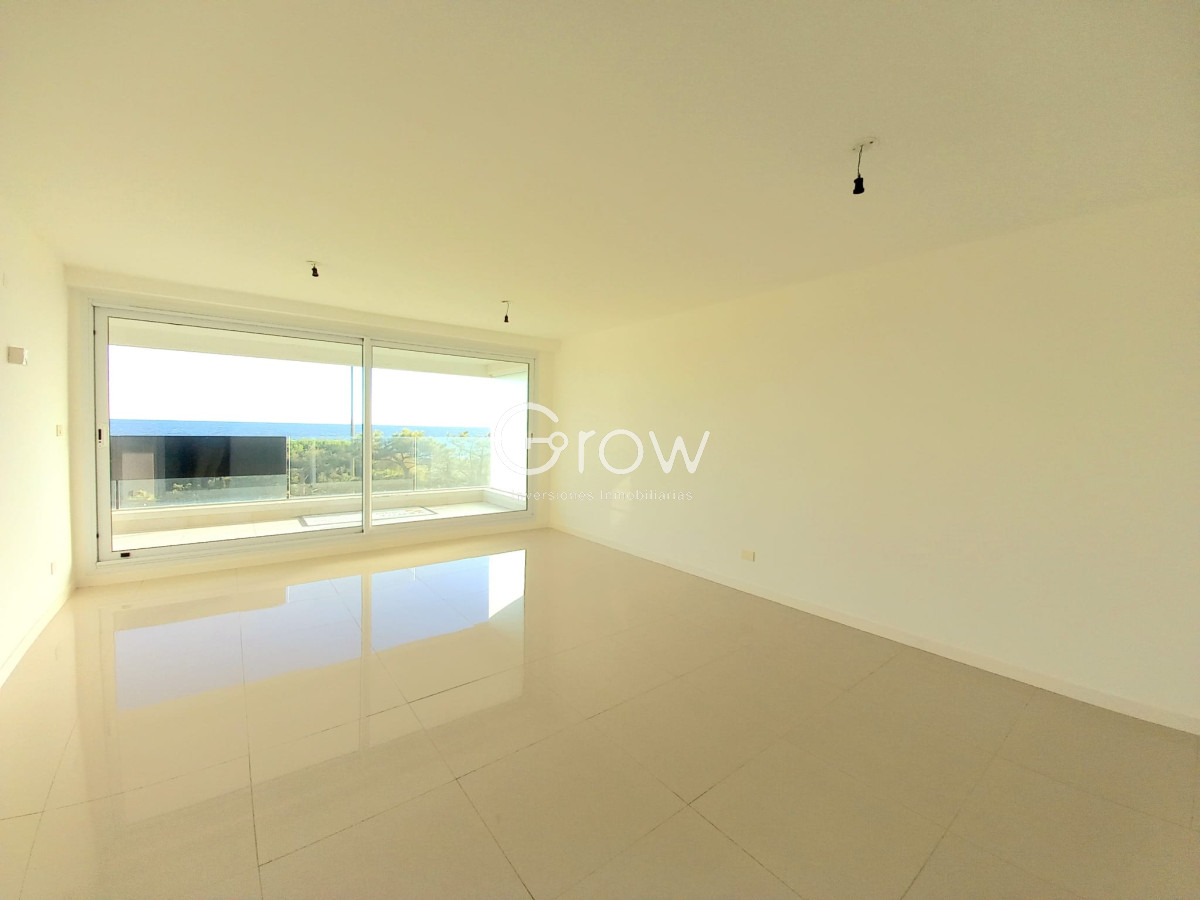 Apartamento ID.822 - Apartamento Frente al Mar en Venta Dos Dormitorios