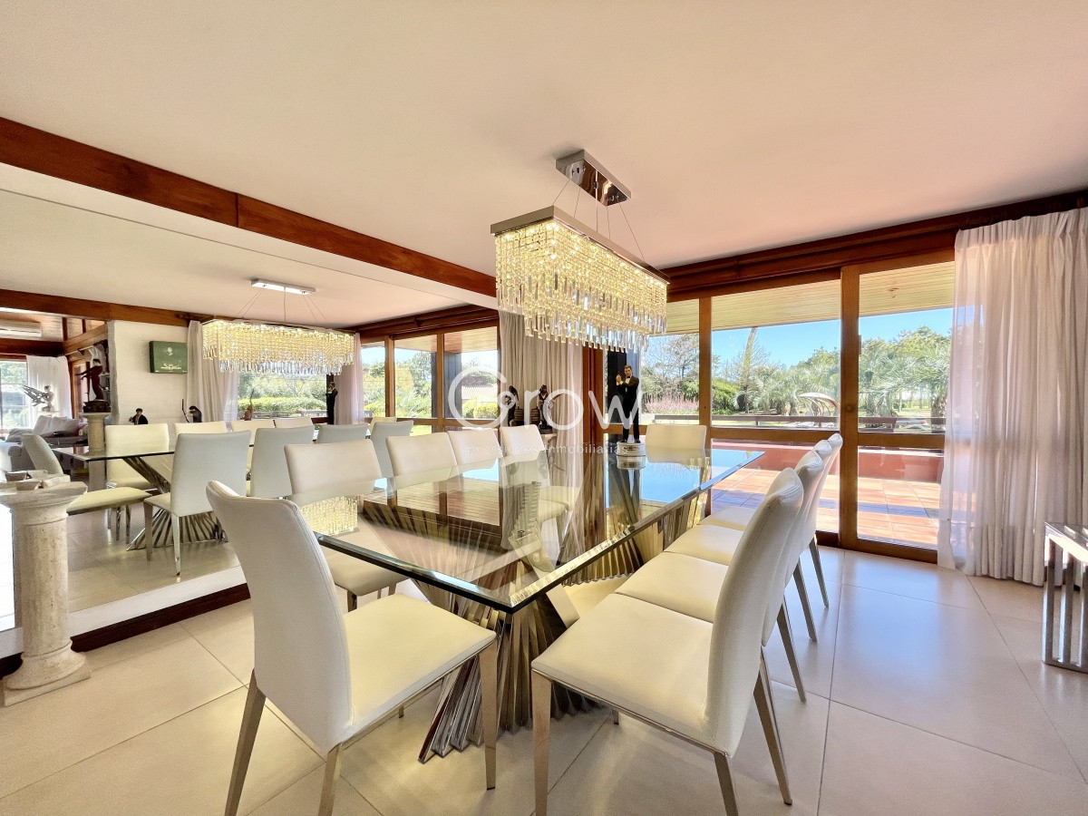 Casa ID.284 - Espectacular casa en Playa Mansa con Piscina