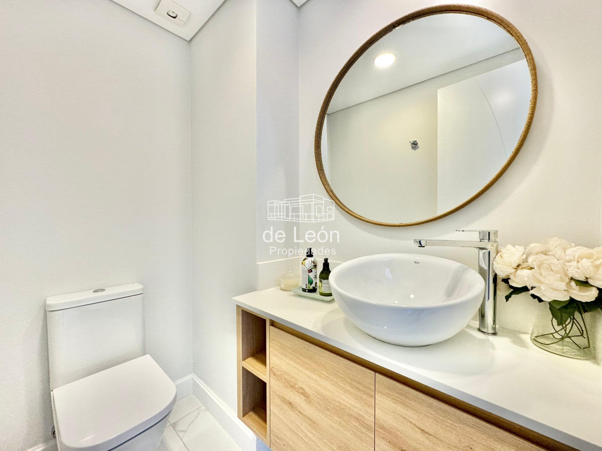 Apartamento ID.15276 - Paramount De Tres Dormitorios En Suites + Dependencia En Alquiler