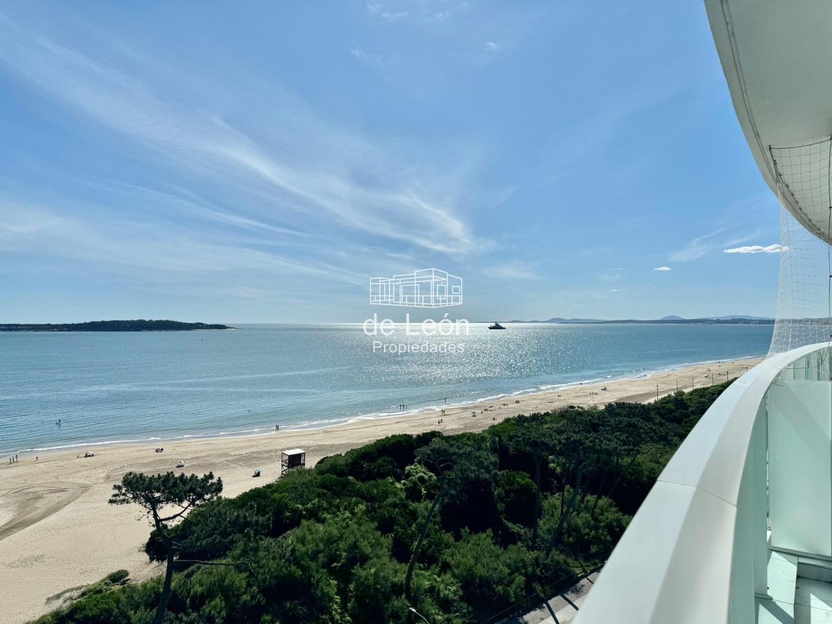 Apartamento ID.15276 - Paramount De Tres Dormitorios En Suites + Dependencia En Alquiler
