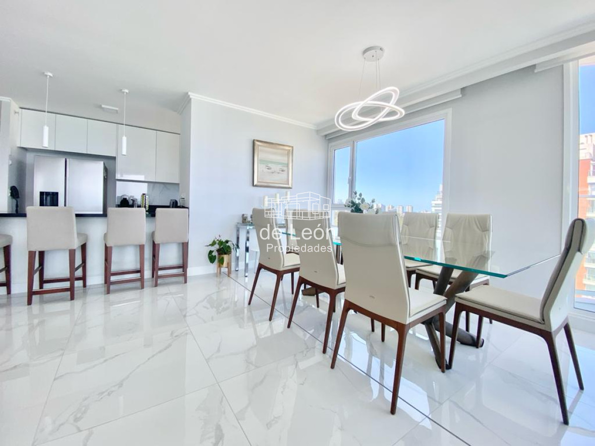 Apartamento ID.15277 - Paramount esquinero de tres dormitorios en suites mas dependencia con baño en Paramount Smart Tower en Venta