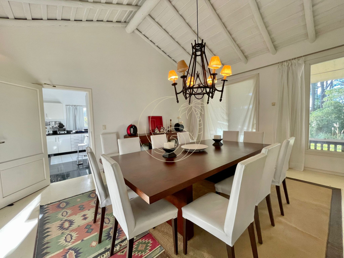 Casa ID.21092708 - Laguna Blanca Barrio Privado Casa Grande en Venta