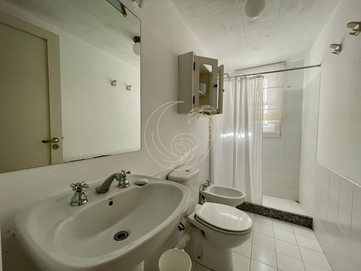 Casa ID.21092708 - Laguna Blanca Barrio Privado Casa Grande en Venta