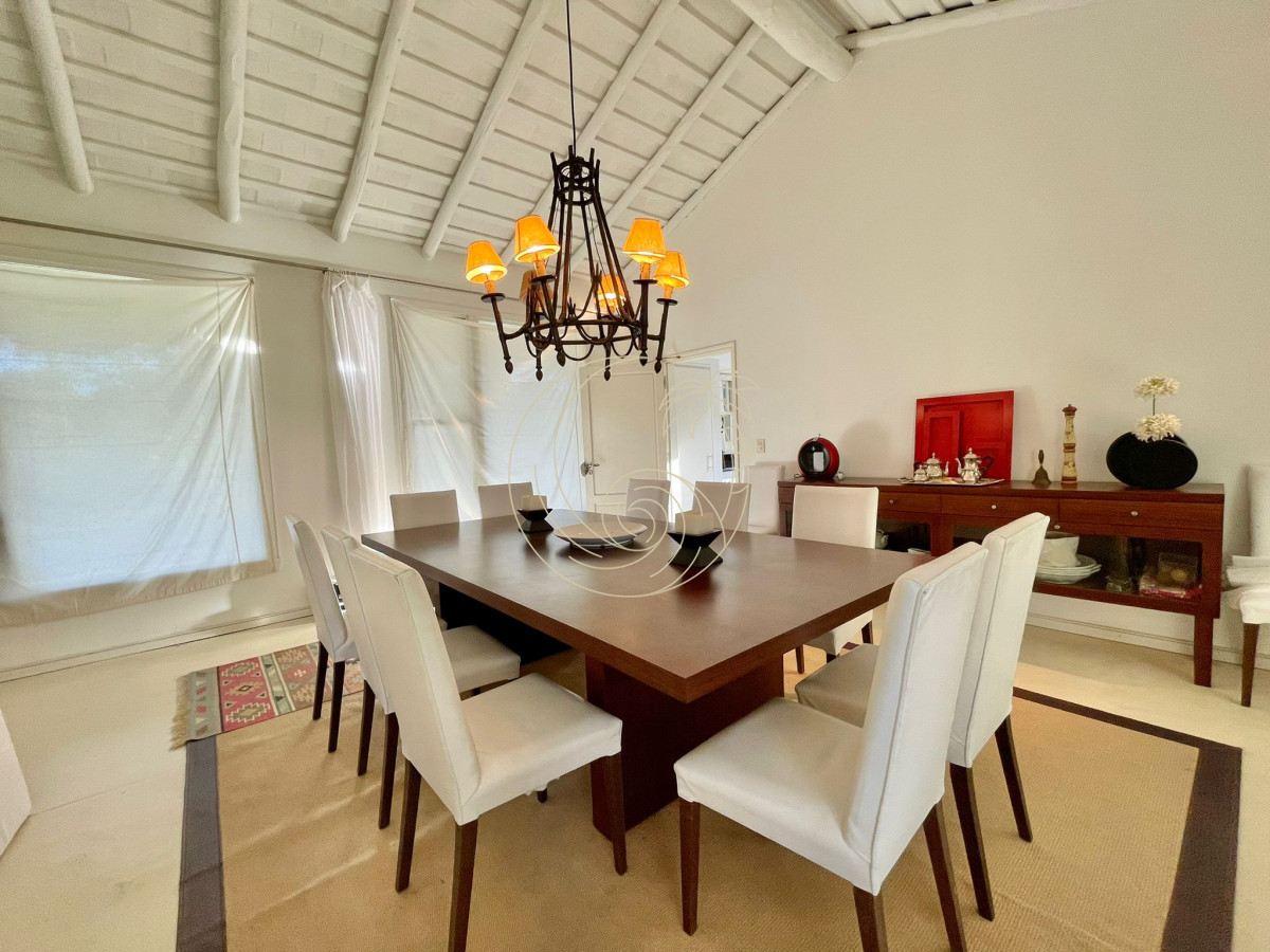 Casa ID.21092708 - Laguna Blanca Barrio Privado Casa Grande en Venta