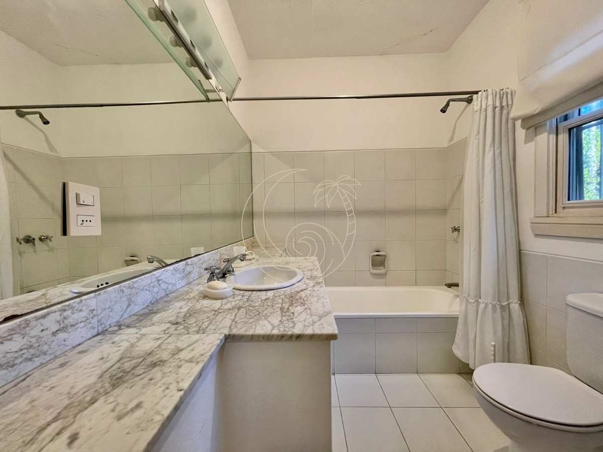 Casa ID.21092708 - Laguna Blanca Barrio Privado Casa Grande en Venta