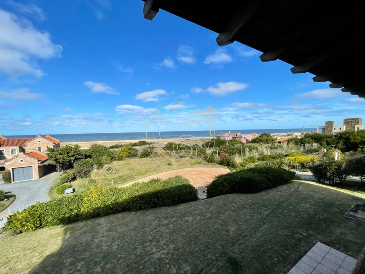 Casa ID.21092972 - Casa Laguna Blanca en Venta Cinco Dormitorios Barrio Privado