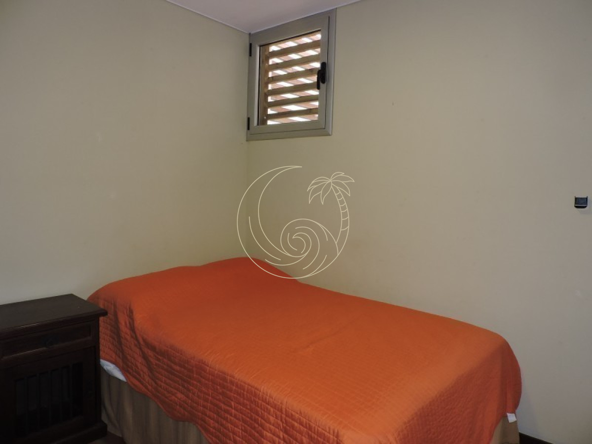 Casa ID.21092733 - Casa en Alquiler 5 dormitorios, Montoya, La Barra