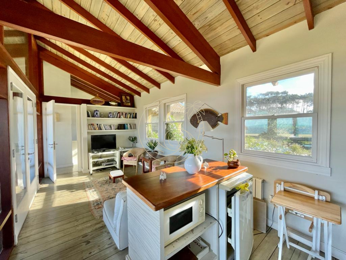 Casa ID.21092972 - Casa Laguna Blanca en Venta Cinco Dormitorios Barrio Privado