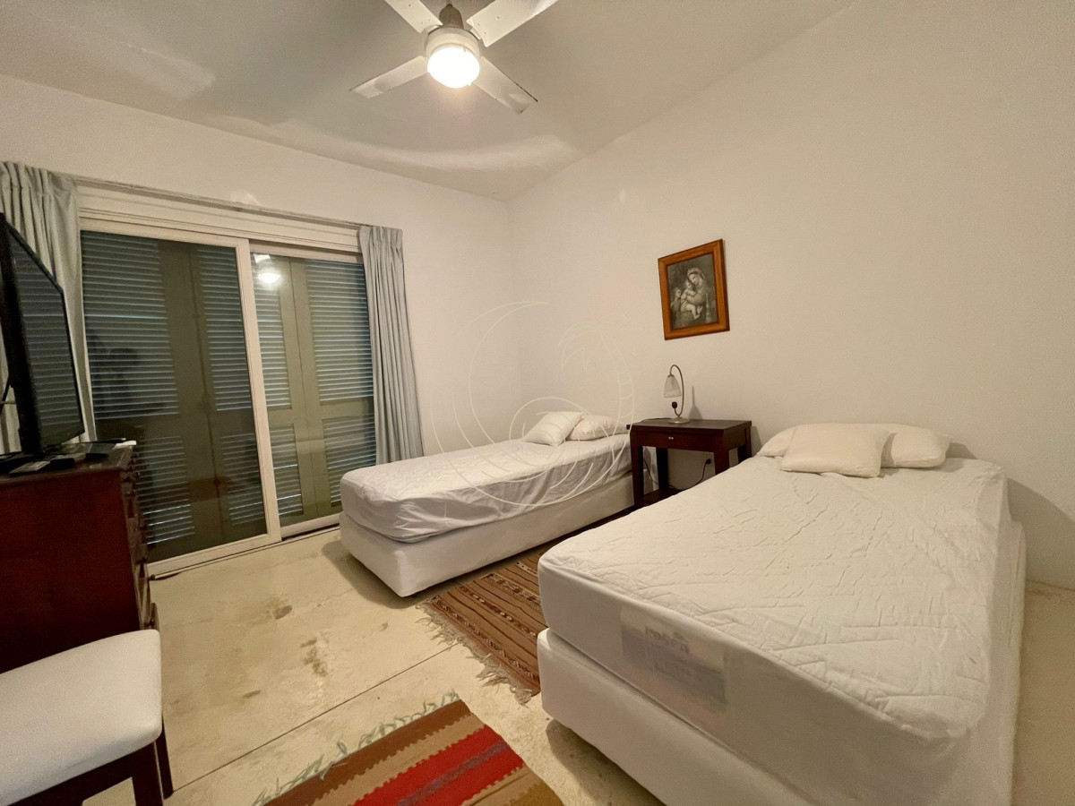 Casa ID.21092708 - Laguna Blanca Barrio Privado Casa Grande en Venta