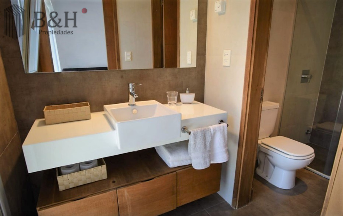 Casa ID.734 - Excelente propiedad en Barrio Privado - Cinco Dormitorios a metros del Mar
