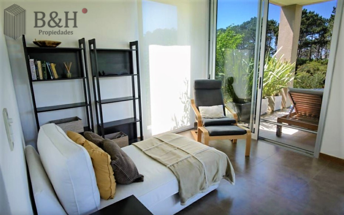 Casa ID.734 - Excelente propiedad en Barrio Privado - Cinco Dormitorios a metros del Mar