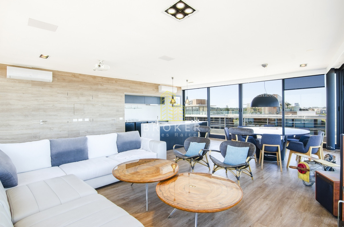 Apartamento ID.1971/Penthouse_Duplex_de_Tres_Dormitorios_Frente_al_Mar - Penthouse Duplex de Tres Dormitorios Frente al Mar