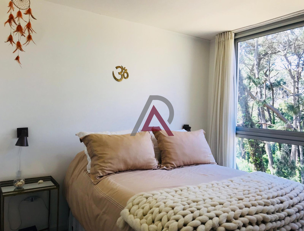 Apartamento ID.276 - Moderno Apartamento de Dos Dormitorios con Balcón en Venta - Punta del Este