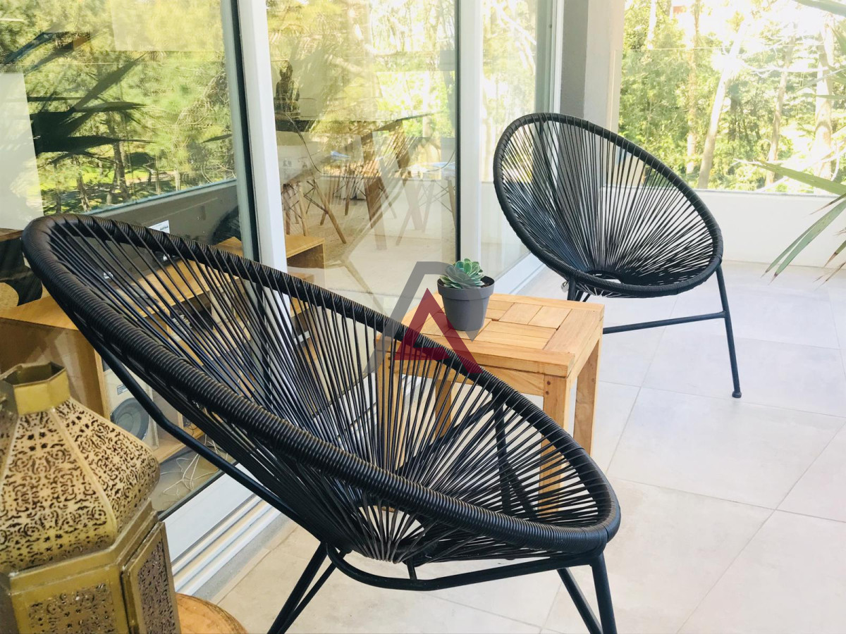 Apartamento ID.276 - Moderno Apartamento de Dos Dormitorios con Balcón en Venta - Punta del Este