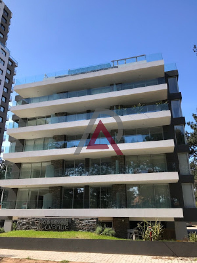Apartamento ID.276 - Moderno Apartamento de Dos Dormitorios con Balcón en Venta - Punta del Este