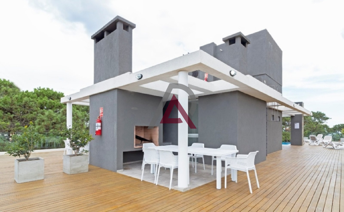 Apartamento ID.276 - Moderno Apartamento de Dos Dormitorios con Balcón en Venta - Punta del Este