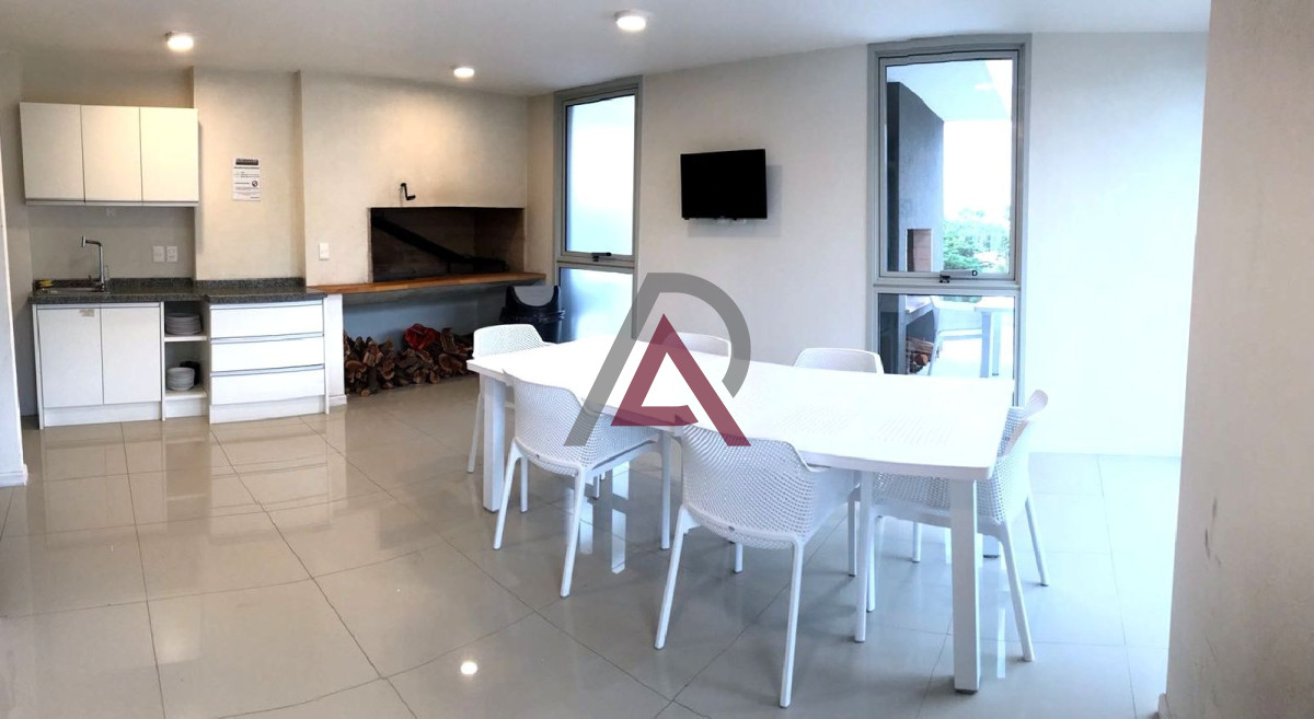 Apartamento ID.276 - Moderno Apartamento de Dos Dormitorios con Balcón en Venta - Punta del Este